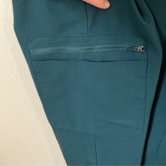 Figs Scrub Set - Picture 3 of 12